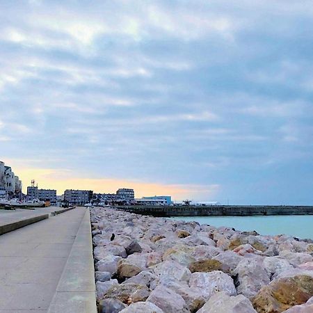 2 Bedroom Awesome Apartment In Мер-ле-Бен Экстерьер фото