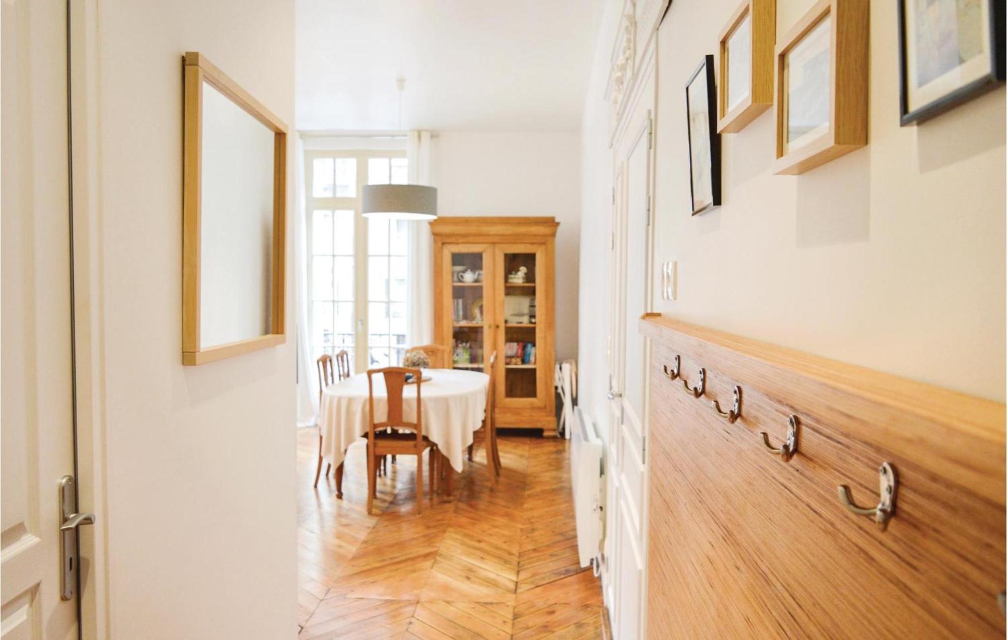 2 Bedroom Awesome Apartment In Мер-ле-Бен Экстерьер фото